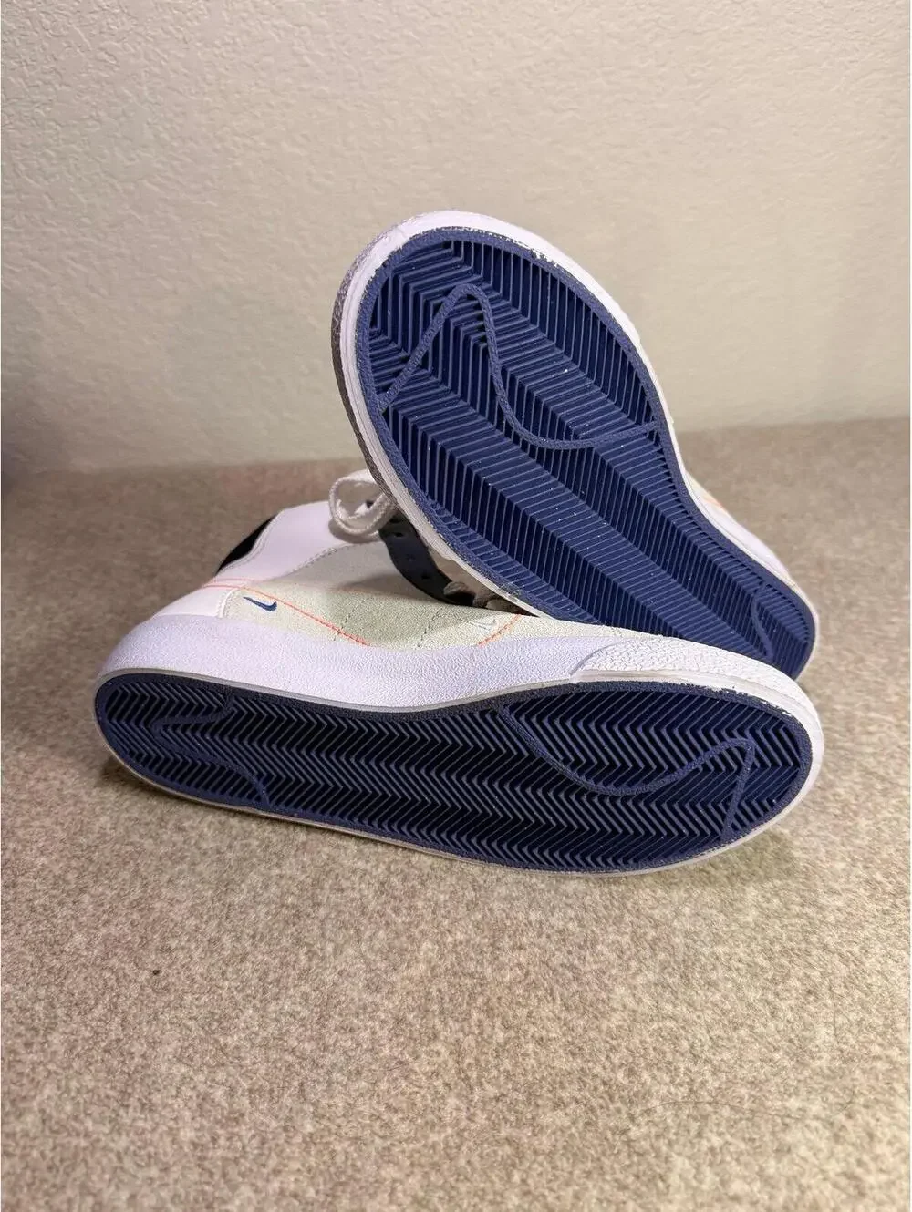Nike Blazer Mid ’77 Jumbo GS FQ7433-100 Kids Size 6Y White Orange Navy - Picture 6 of 7